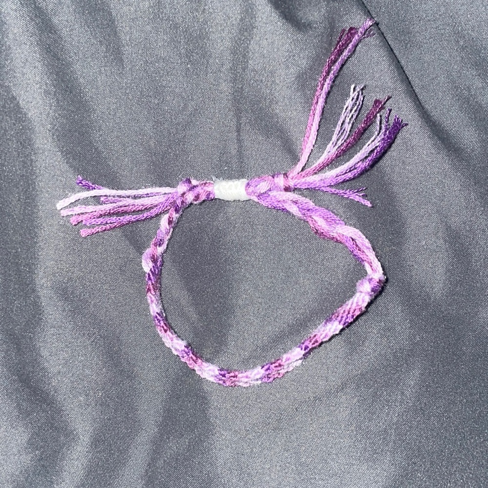 Handmade Chevron style string bracelet - Taylor Swift Speak Now